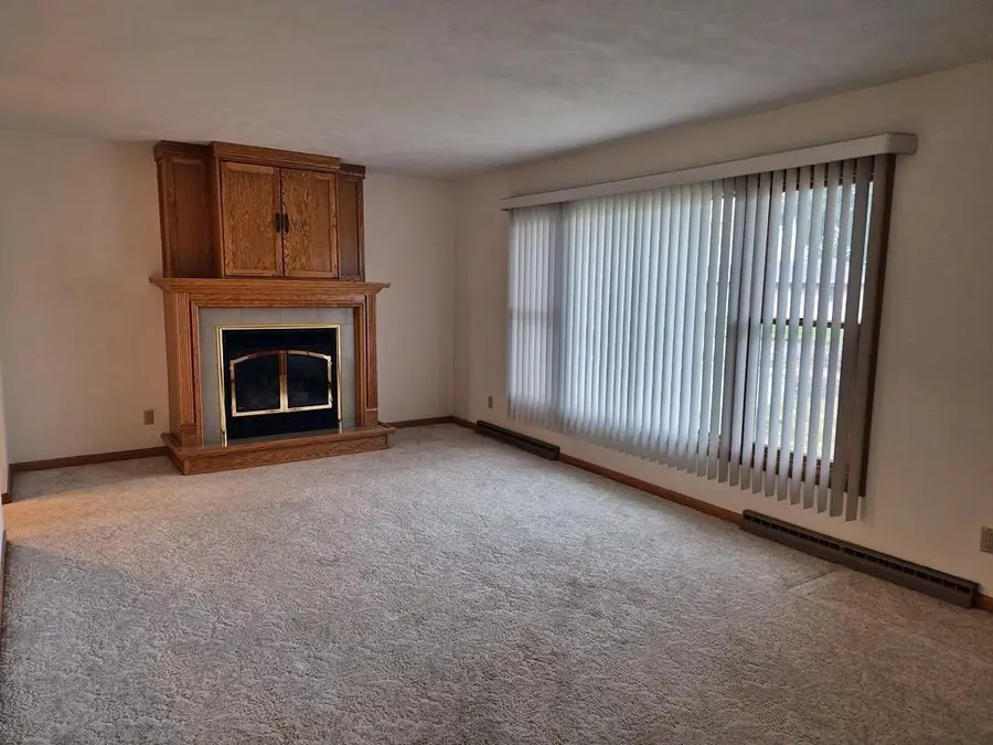 1705 N PEACH AVENUE, Marshfield, WI 54449 - #3