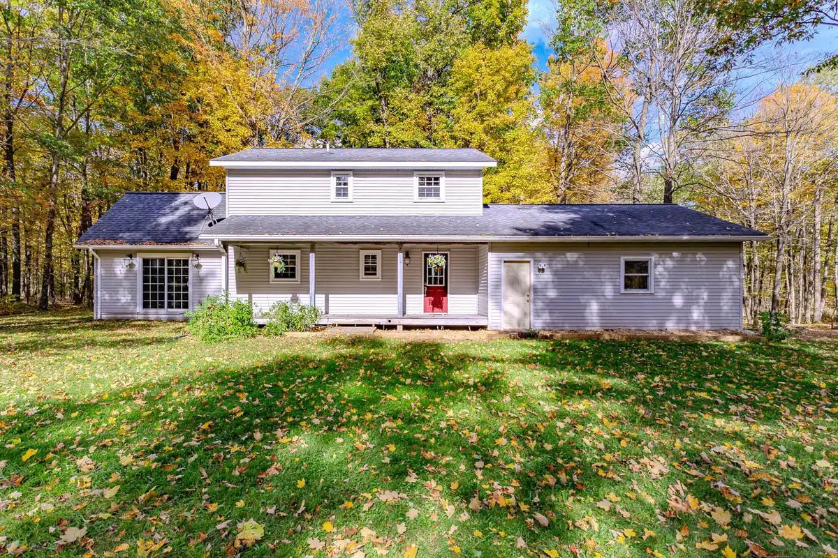 4561 HARDWOOD LANE, Rosholt, WI 54473 - #1