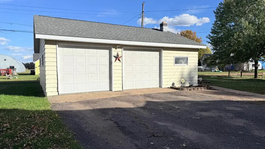 209 N PINE STREET, Merrill, WI 54452 - #3