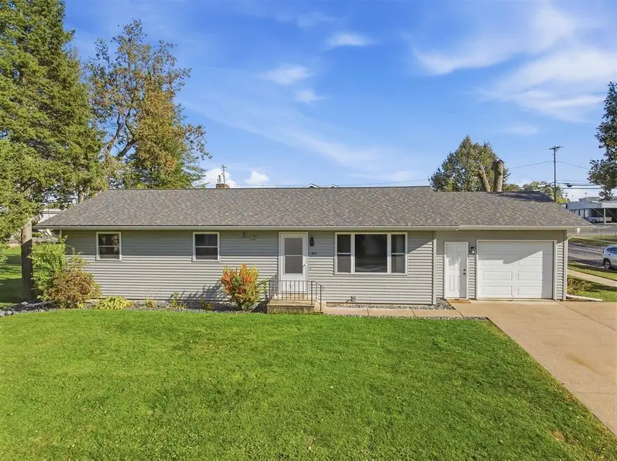 601 N CHESTNUT AVENUE, Marshfield, WI 54449 - #3