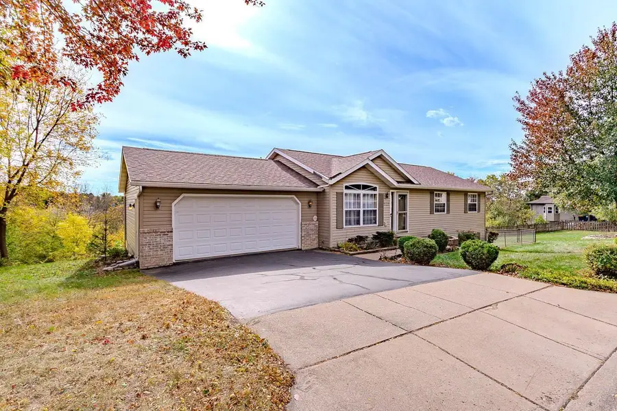 917 & 925 AUGUSTA AVENUE, Wausau, WI 54403 - #2