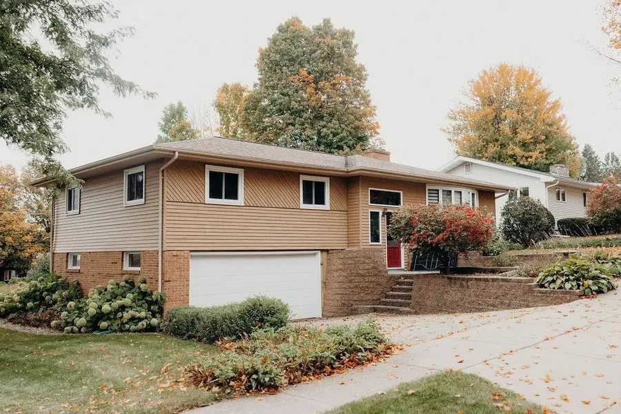 906 CHESTNUT STREET, Marathon, WI 54448 - #2