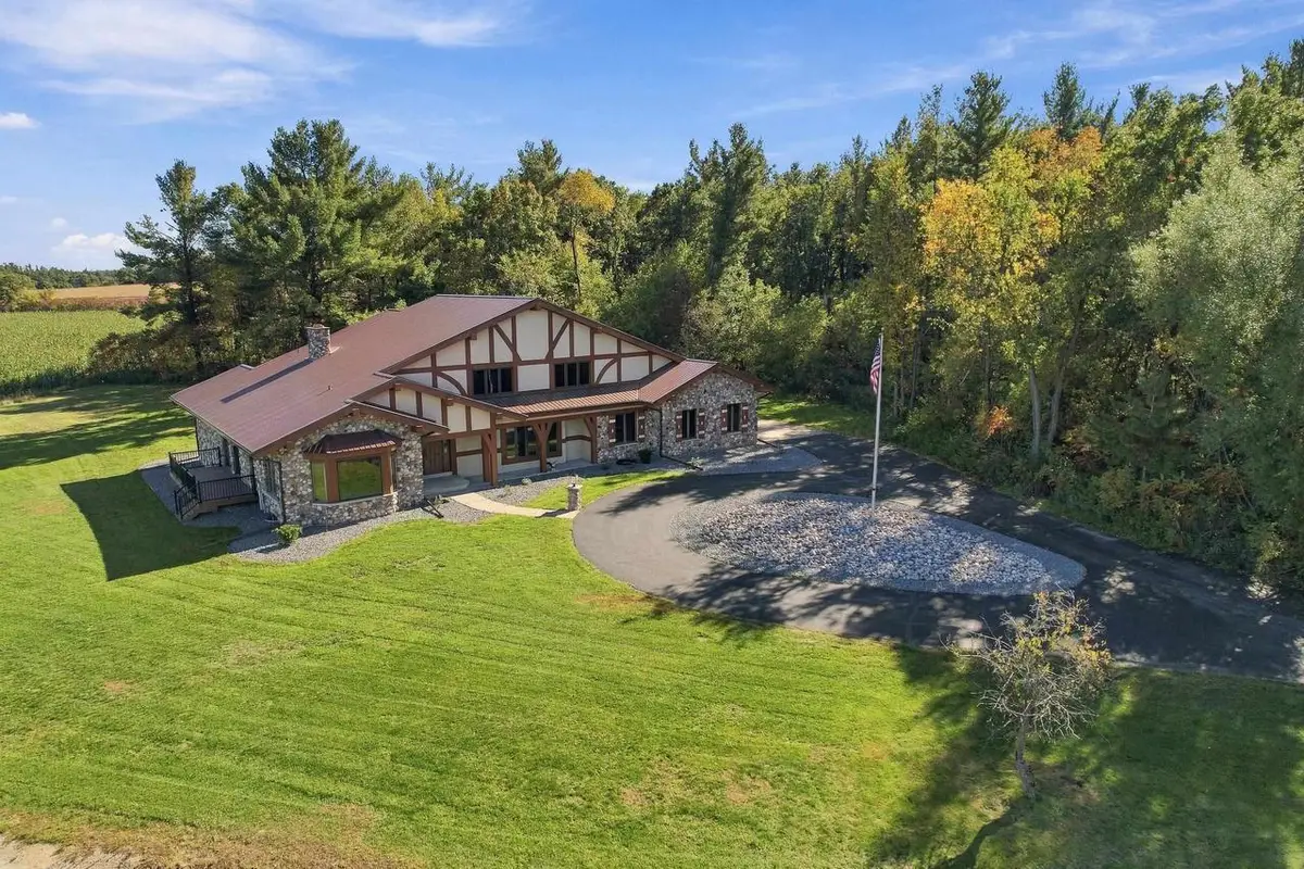 1943 COUNTY ROAD A N, Amherst Junction, WI 54407 - #1