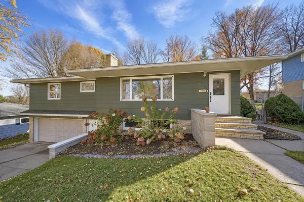 1621 N 1ST AVENUE, Wausau, WI 54401