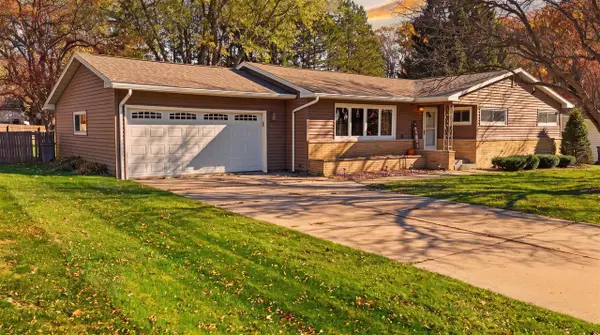 717 S SYCAMORE AVENUE, Marshfield, WI 54449