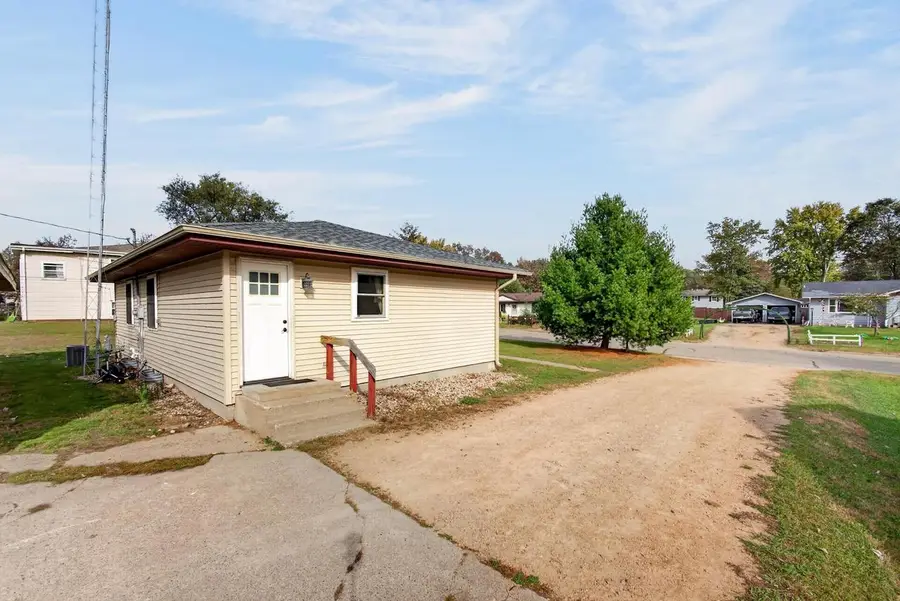 209 N PIERCE STREET, Adams, WI 53910 - #3