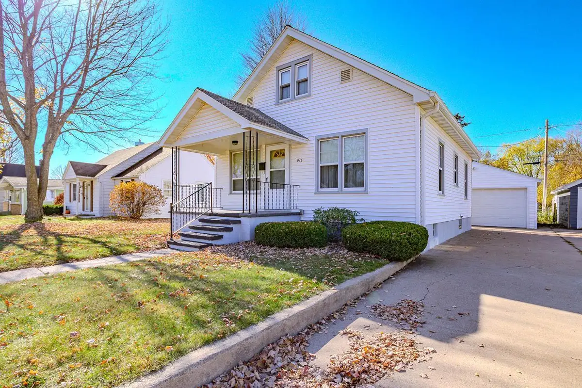 916 N 4TH AVENUE, Wausau, WI 54401 - #1
