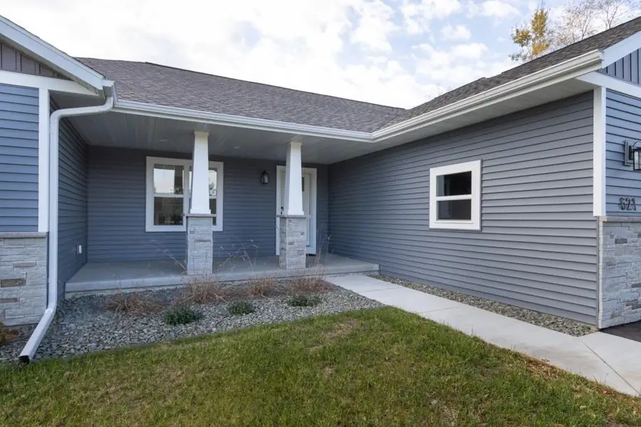621 Amberwood Way, Plover, WI 54467 - #3