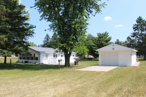 N9444 Sand Lane, CRIVITZ, WI 54114