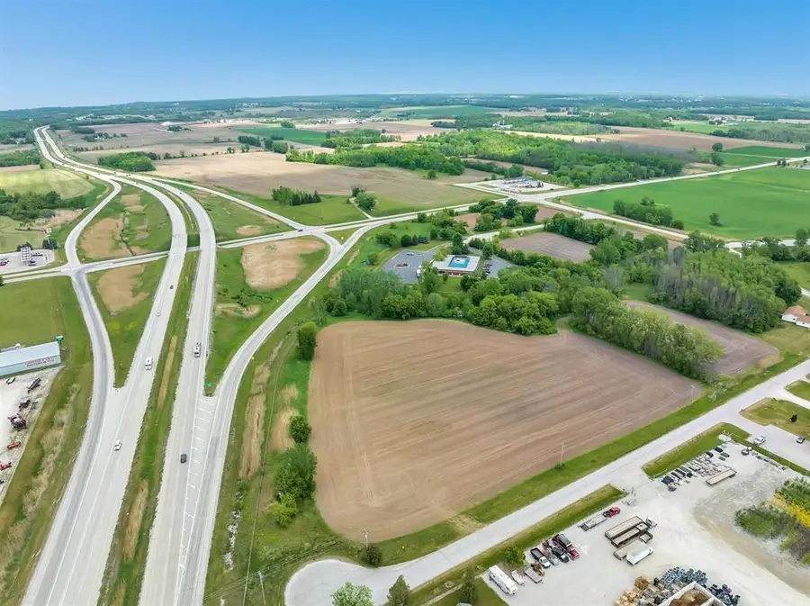 Equestrian Court #2, 3, Green Bay, WI 54311 - Image #3