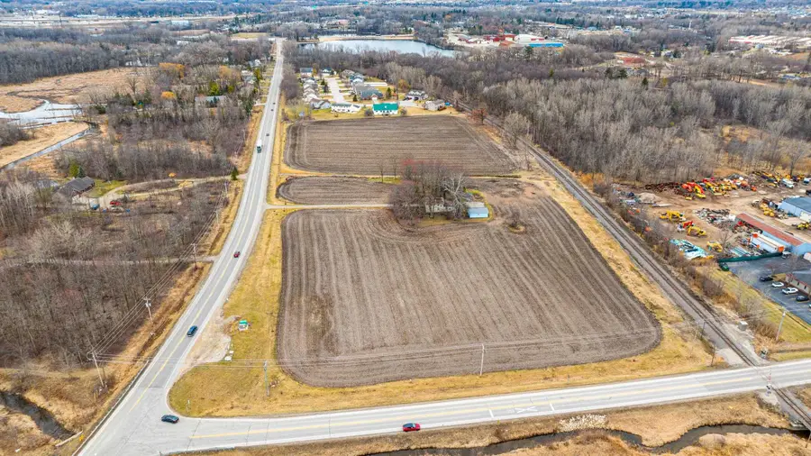 1141 Lakeview Drive, Green Bay, WI 54313-8821 - Image #2