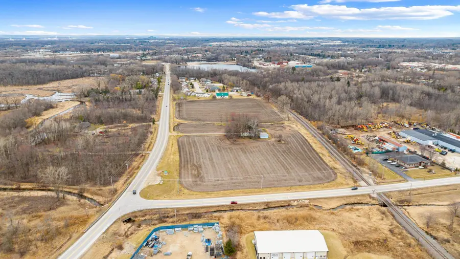 1141 Lakeview Drive, Green Bay, WI 54313-8821 - Image #3