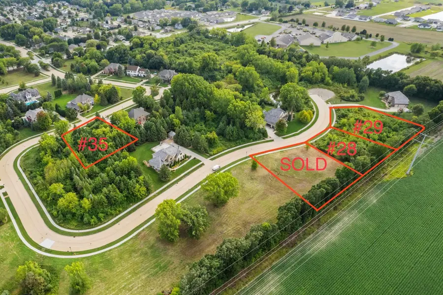 Quail Run Drive #33, Oshkosh, WI 54904 - Image #2