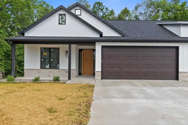 205 Deer Shed Trail #20, GREEN BAY, WI 54302