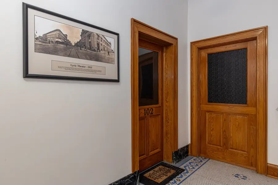 105 Washington Avenue #102, Oshkosh, WI 54901-4978 - #2