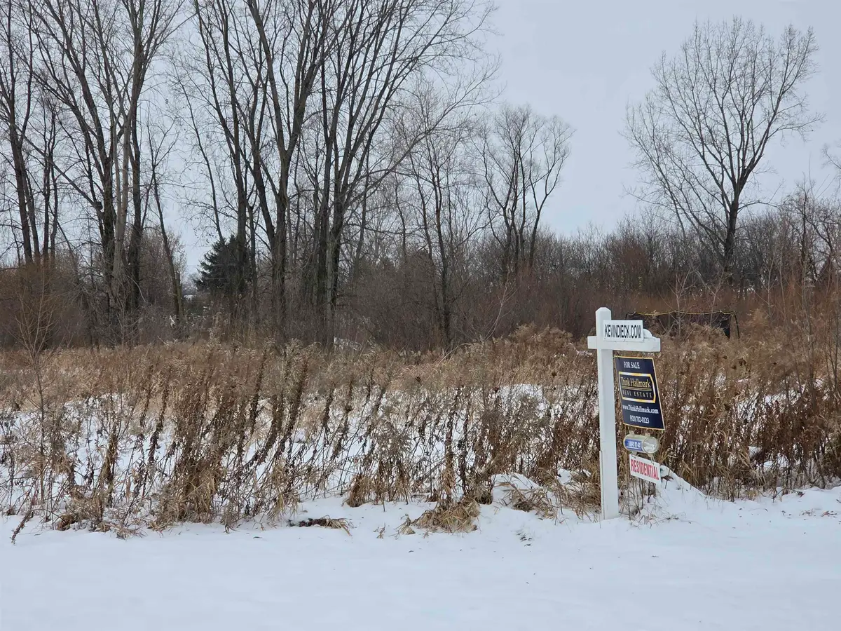 4301 N White Hawk Drive, Appleton, WI 54913 - Image #1