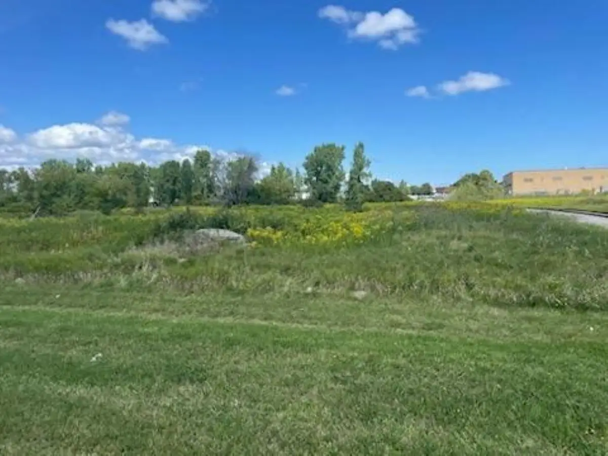 Contract Drive, Green Bay, WI 54304-5677 - Image #1