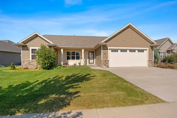 517 Pebblestone Circle, HOBART, WI 54155
