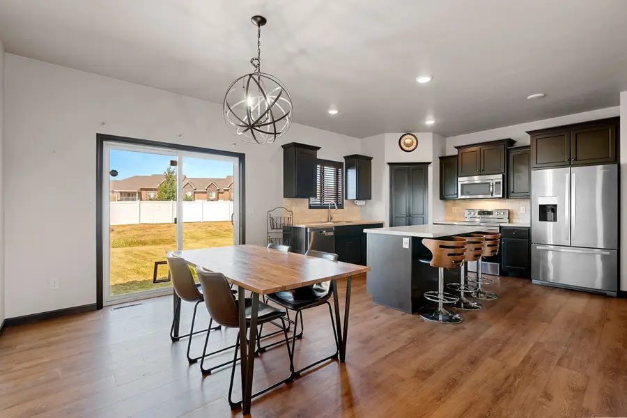 517 Pebblestone Circle, Hobart, WI 54155 - #2