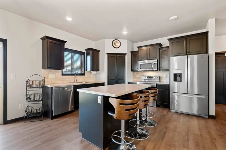 517 Pebblestone Circle, Hobart, WI 54155 - #3