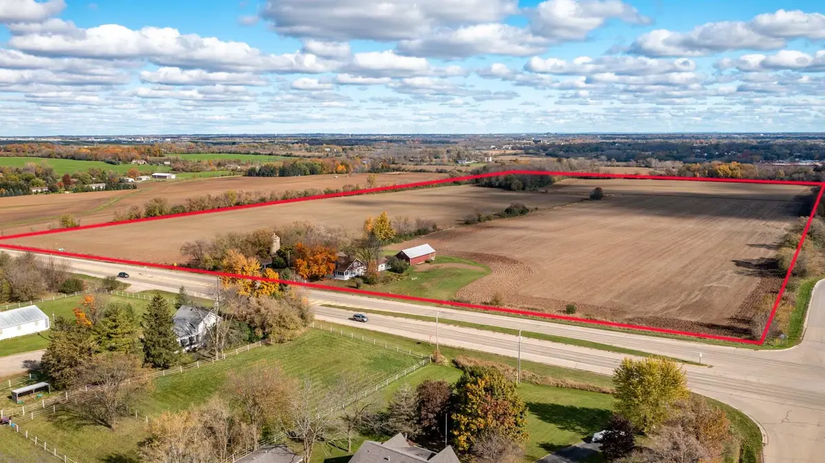 9134 State Road 76, Neenah, WI 54956 - Image #1