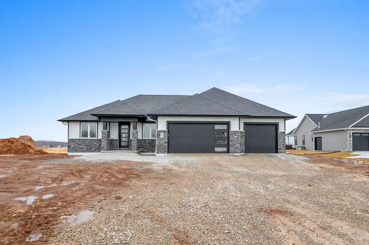 302 Kerrigan Drive, Wrightstown, WI 54180 - Image #1