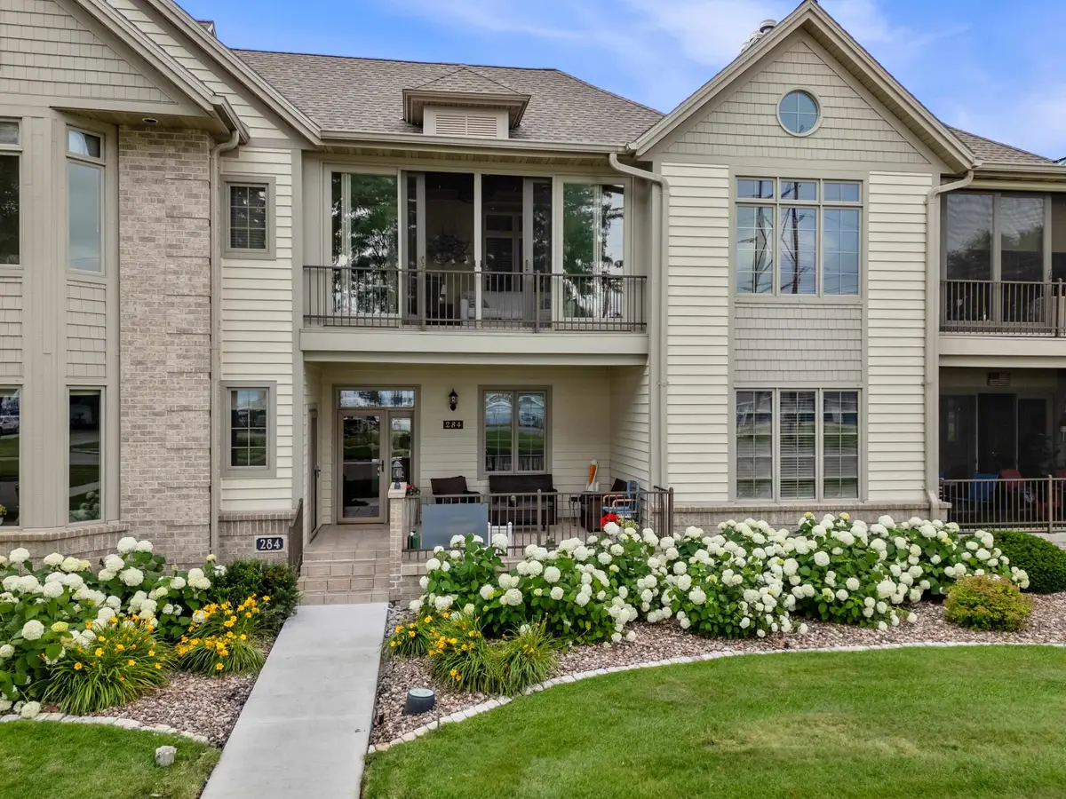284 E Harbor View Drive, Fond Du Lac, WI 54935 - #1