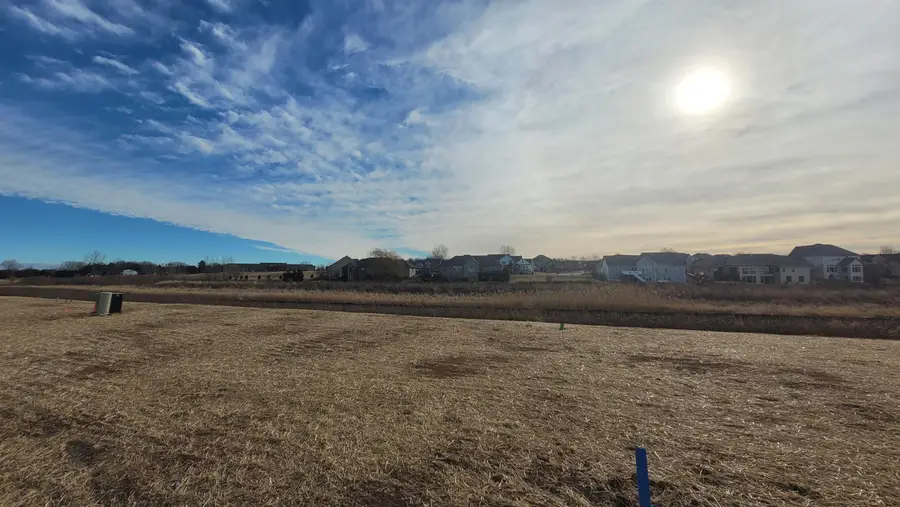 275 E Sweetwater Way, Appleton, WI 54913 - Image #2