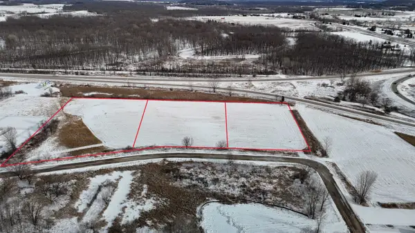 Handschke Drive #3, NEW LONDON, WI 54961