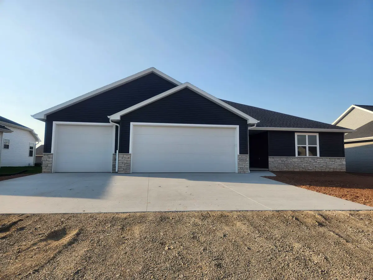 2021 Red Fox Lane, Kaukauna, WI 54130 - Image #1