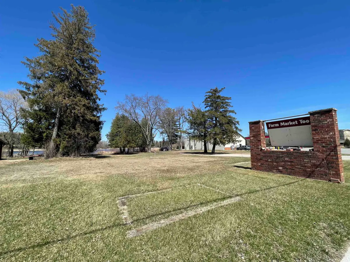518 W Main Street, Wautoma, WI 54982 - Image #1