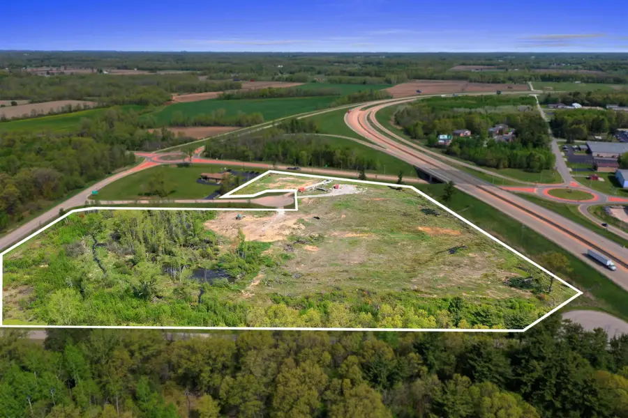 341 Badger Court, Oconto, WI 54153 - Image #2