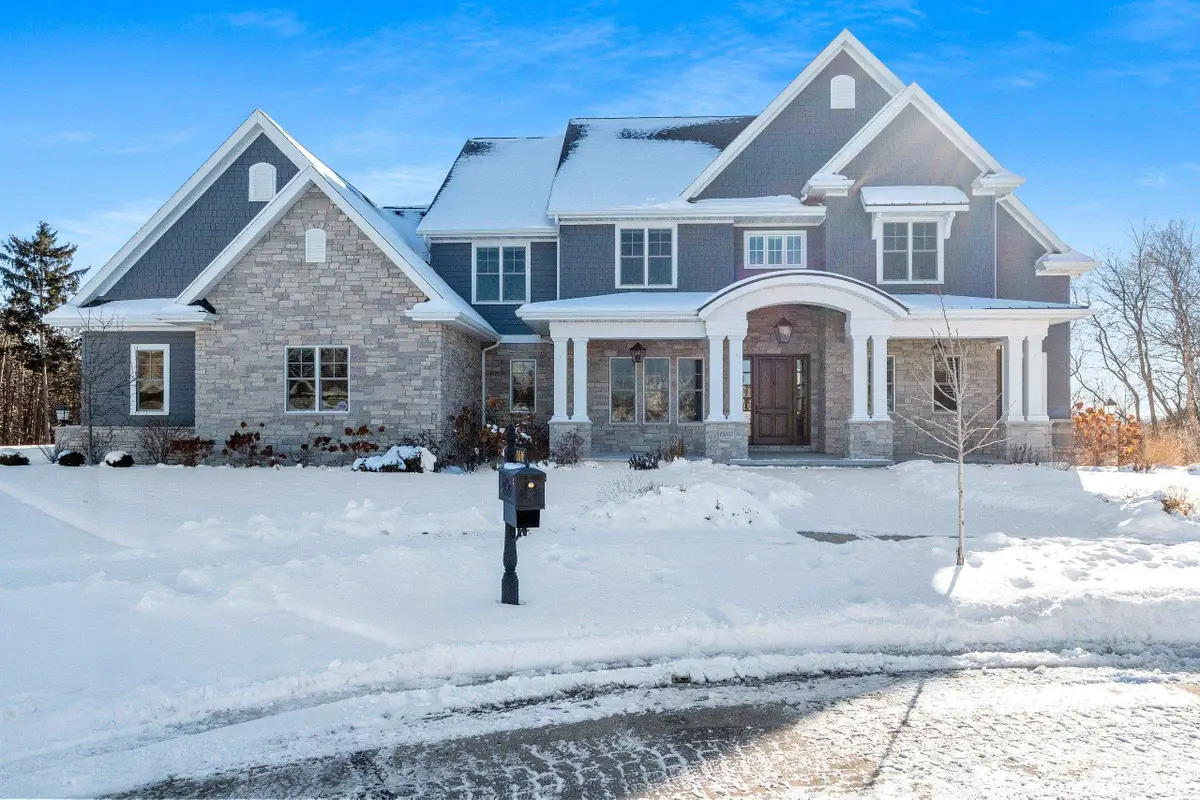 6916 N Palladium Court, Appleton, WI 54913 - Image #1