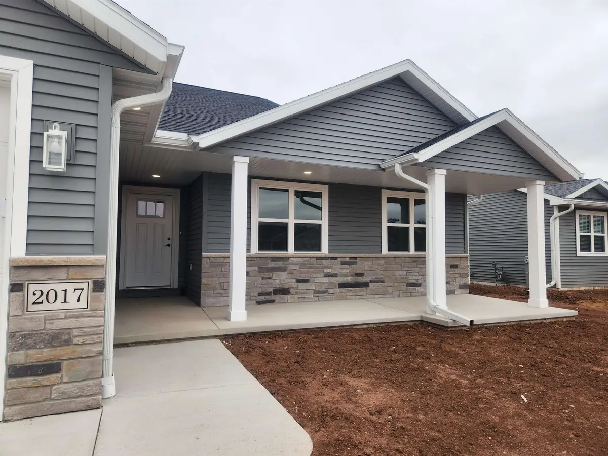 2017 Red Fox Lane, Kaukauna, WI 54130 - Image #1