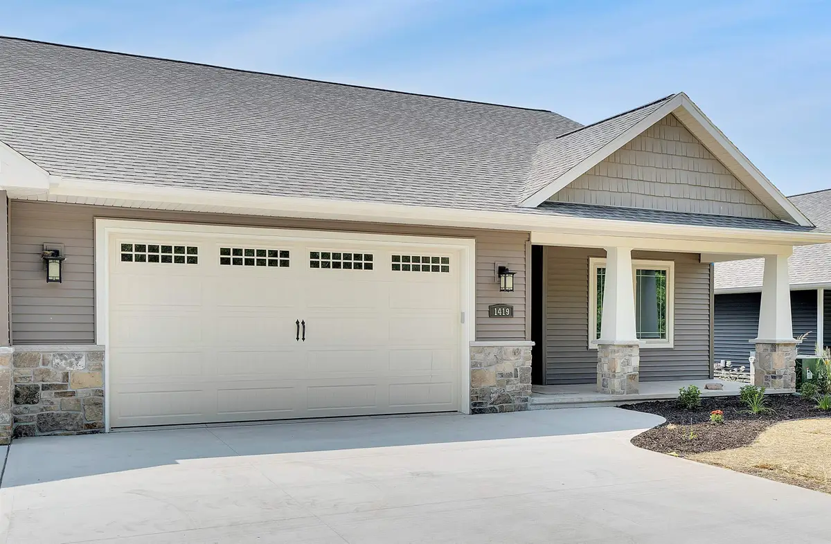 1419 Prairie Lake Circle, Neenah, WI 54956 - Image #1