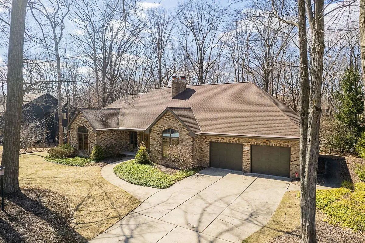 4527 Choctaw Trail, Green Bay, WI 54313-9509 - Image #1