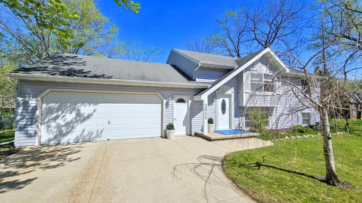 2530 S Gladys Avenue, Appleton, WI 54915 - Image #1