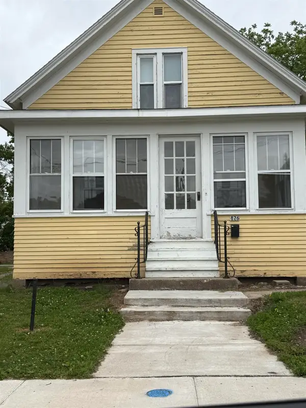 826 Mckinley Street, OSHKOSH, WI 54901-4353