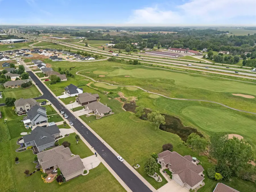 556 Royal St Pats Drive, Wrightstown, WI 54180 - Image #2