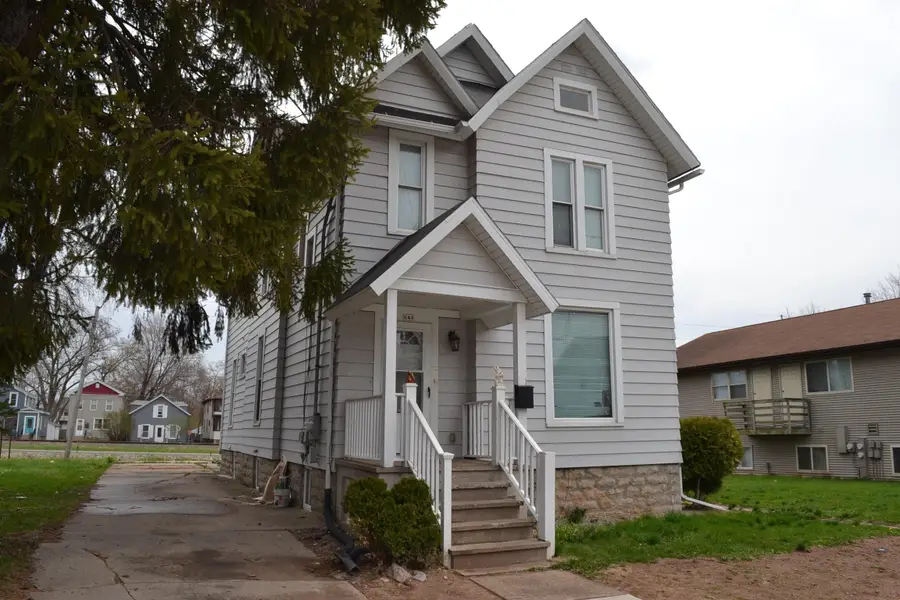 646 Grand Street, Oshkosh, WI 54901 - Image #2