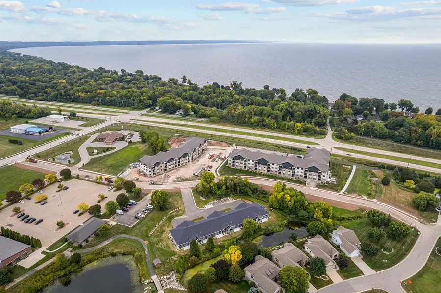 3026 Community Way, Menasha, WI 54952 - Image #2