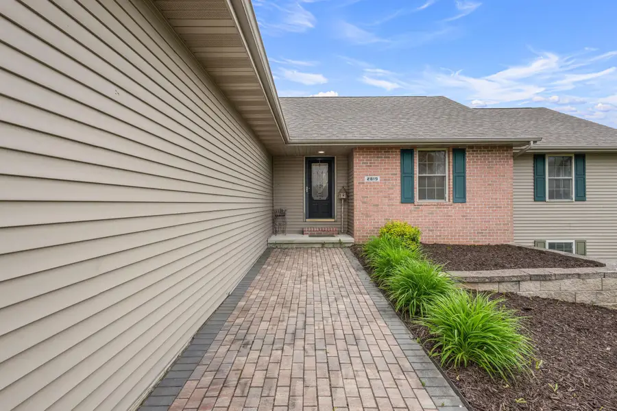 2819 Prairie Garden Trail, Green Bay, WI 54313 - Image #2