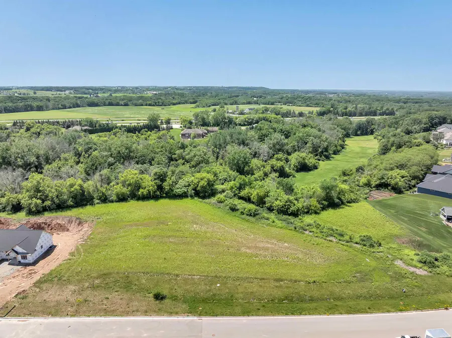 2940 Creekwood Drive #87, Green Bay, WI 54313 - Image #2