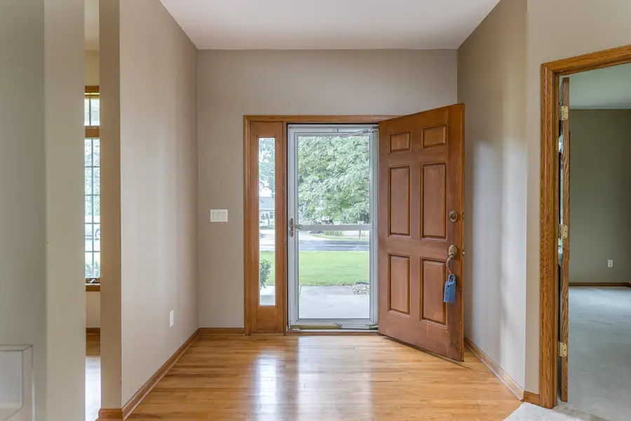 4431 Bellhaven Lane, Oshkosh, WI 54904-9338 - Image #2