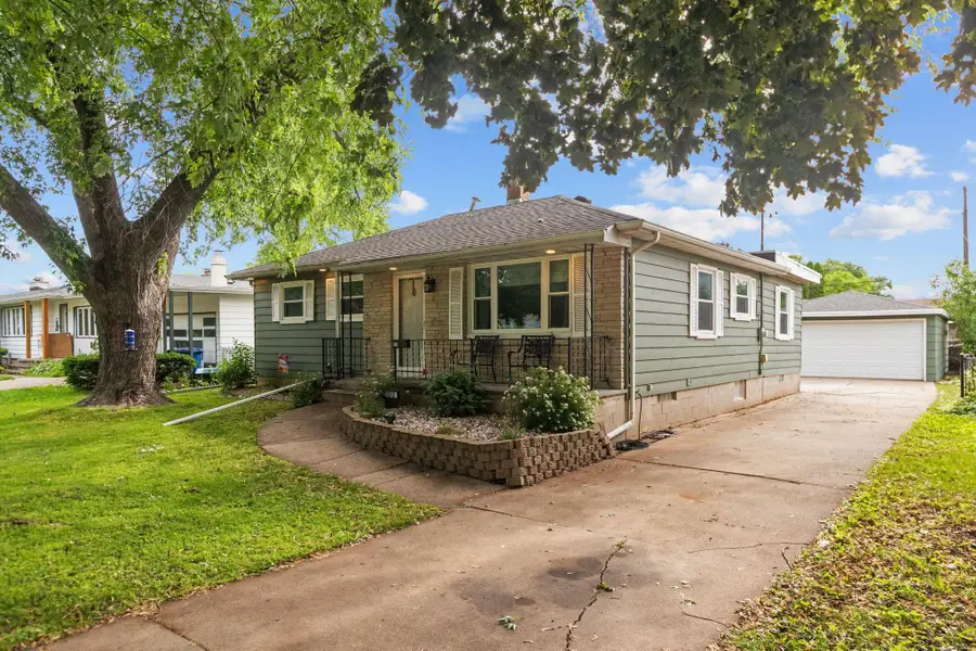 1012 Grove Street, Oshkosh, WI 54901 - Image #2