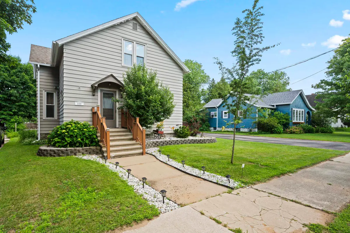338 State Street, Marinette, WI 54143 - Image #1