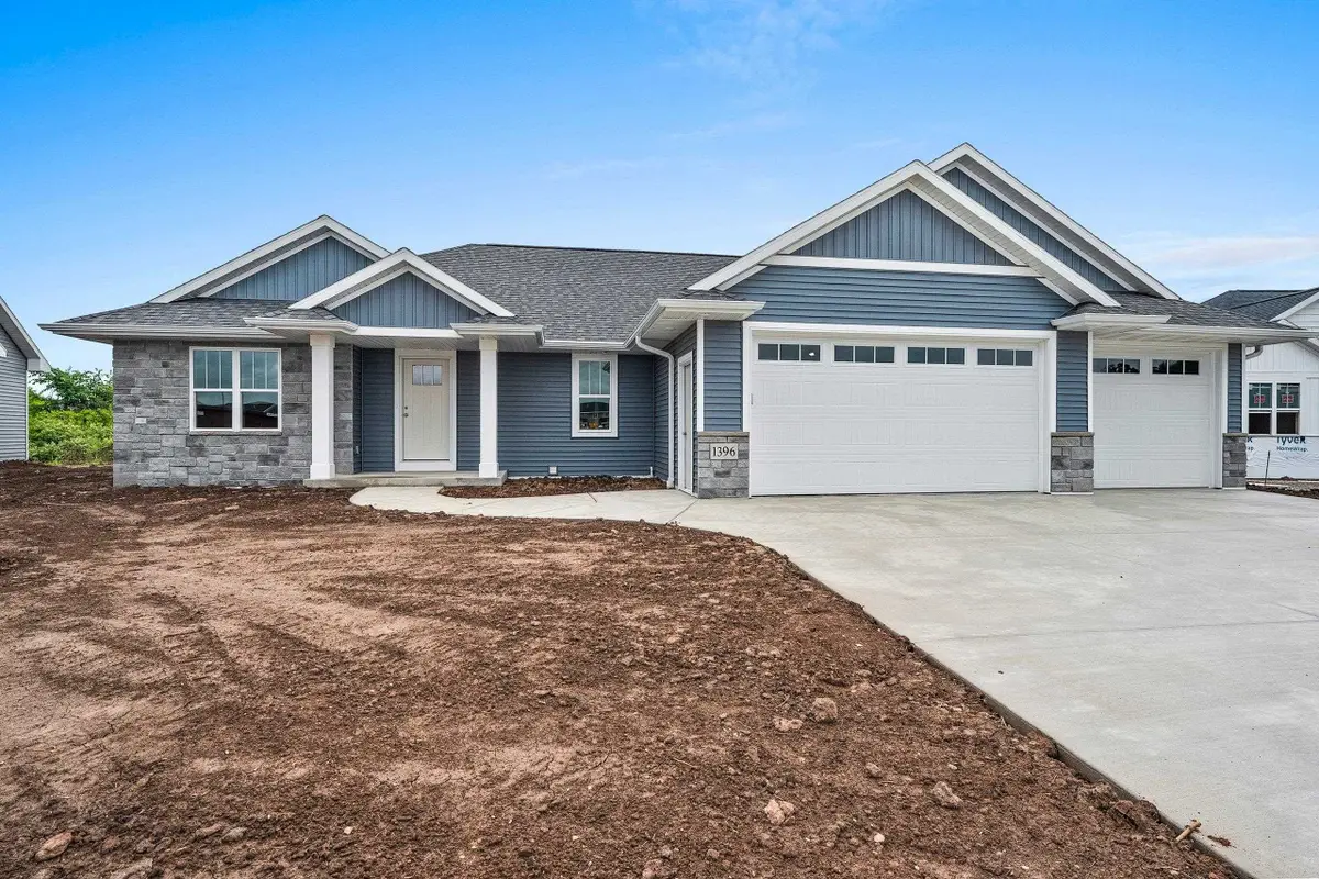 1396 Crossroads Drive, De Pere, WI 54115-0000 - Image #1