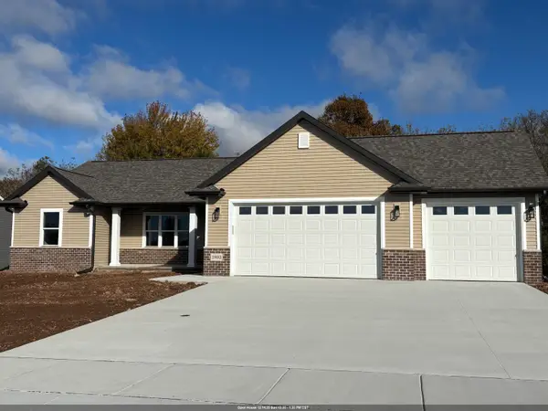 N1893 Medina Drive, GREENVILLE, WI 54942