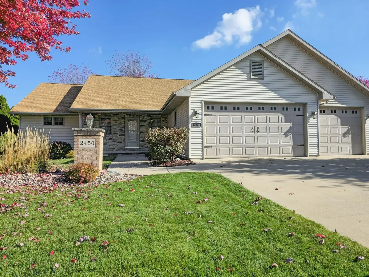 2450 Manchester Drive, Kaukauna, WI 54130 - #1