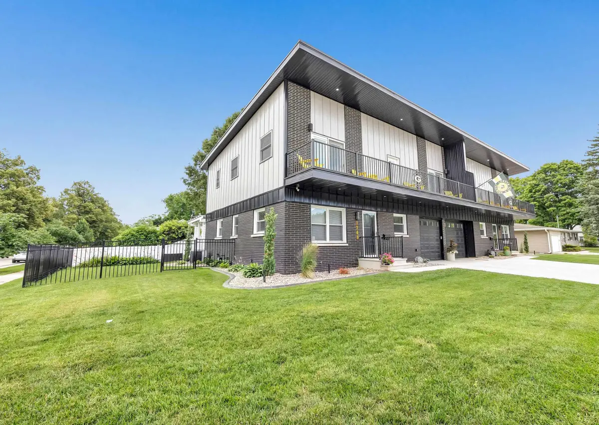 1749 S Oneida Street, Green Bay, WI 54304 - Image #1